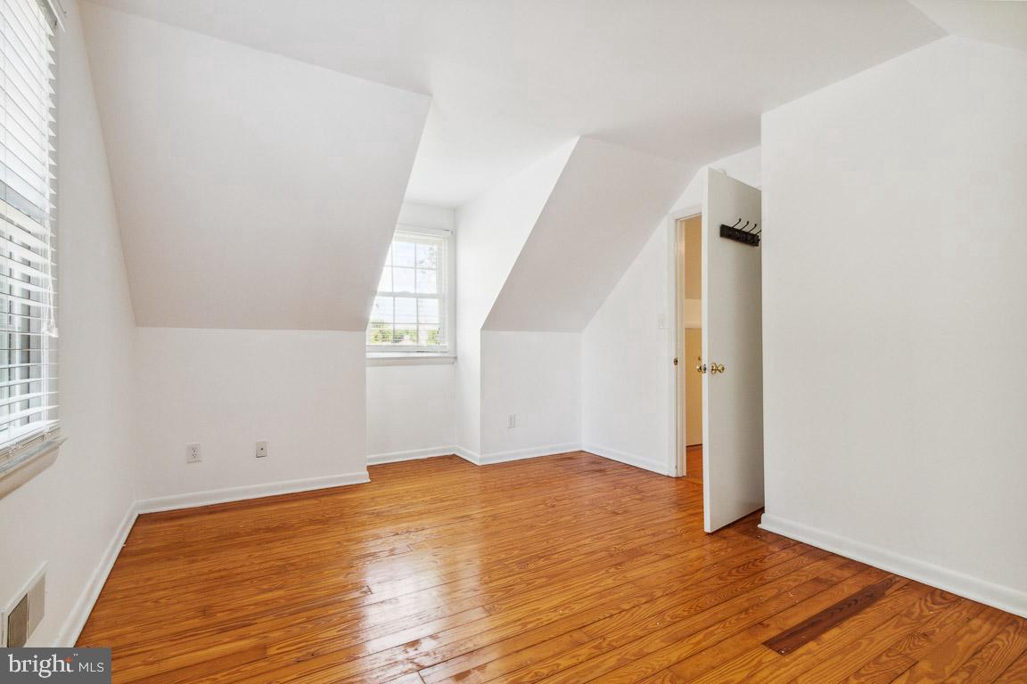 138 Rosemont CIRCLE