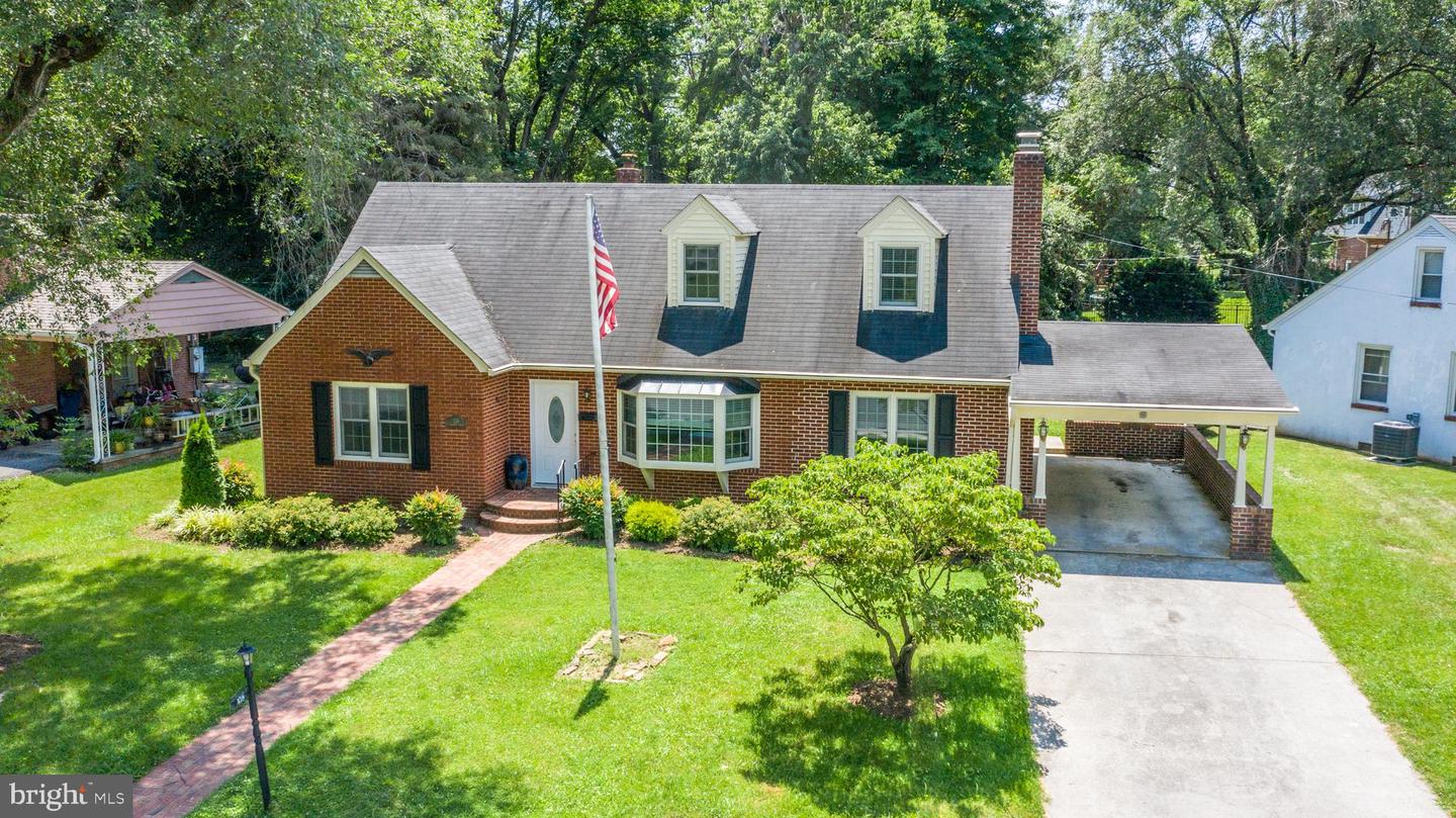 138 Rosemont CIRCLE