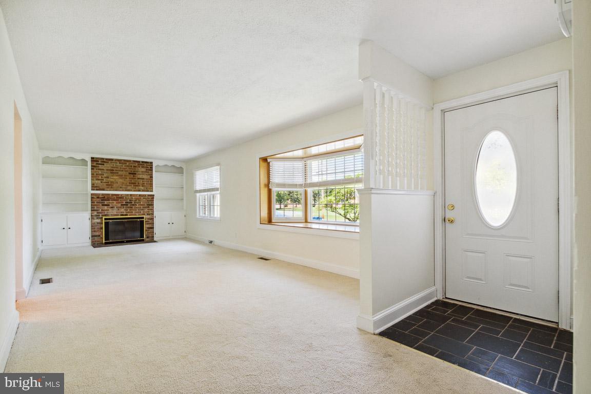 138 Rosemont CIRCLE