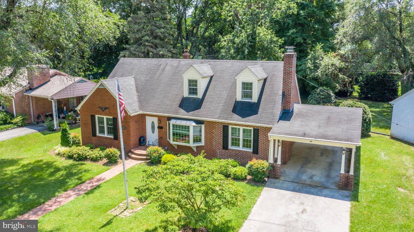 138 Rosemont CIRCLE