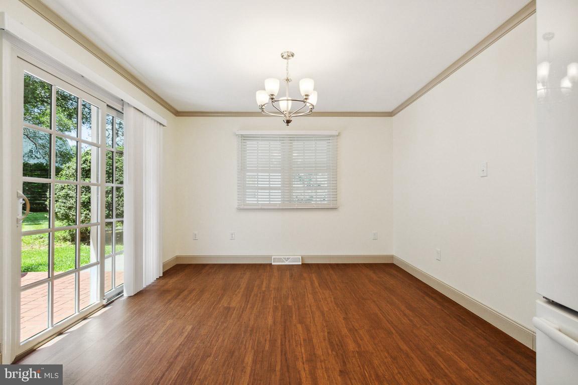 138 Rosemont CIRCLE