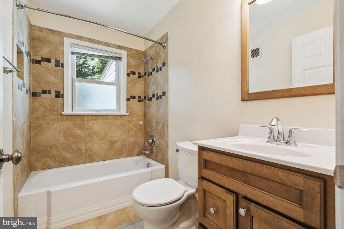 138 Rosemont CIRCLE