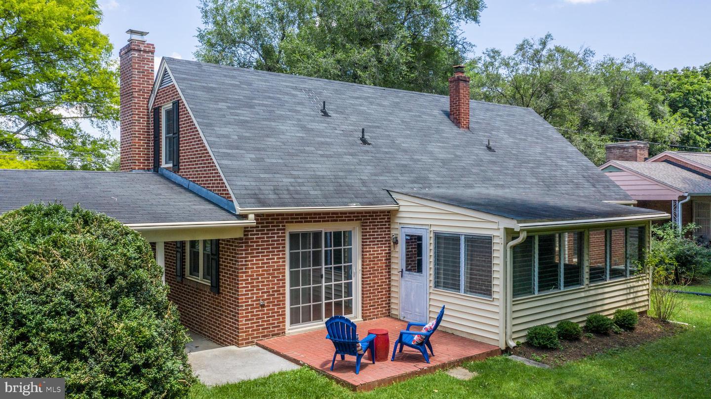 138 Rosemont CIRCLE