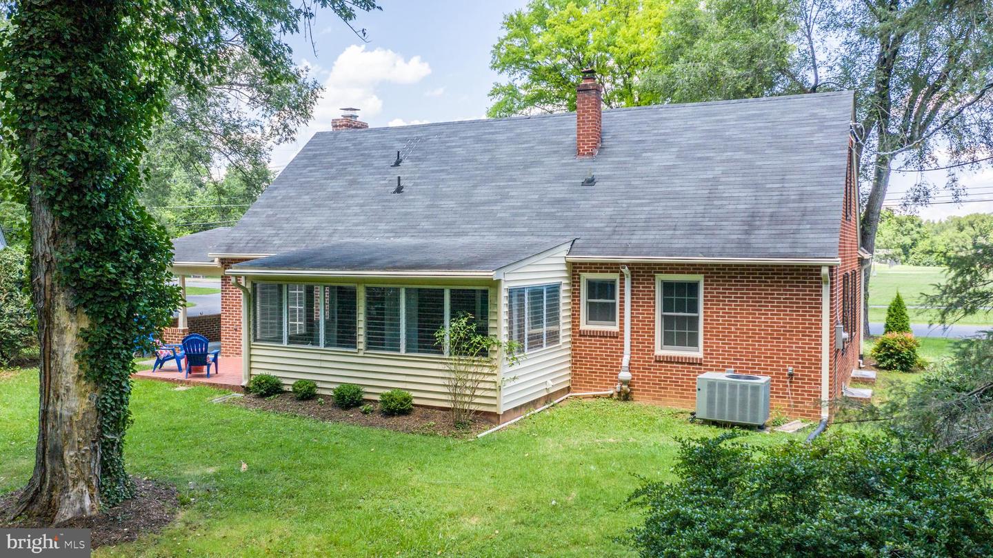138 Rosemont CIRCLE