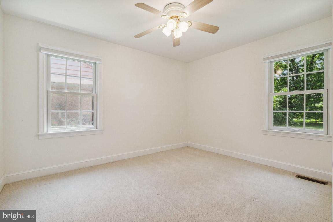 138 Rosemont CIRCLE