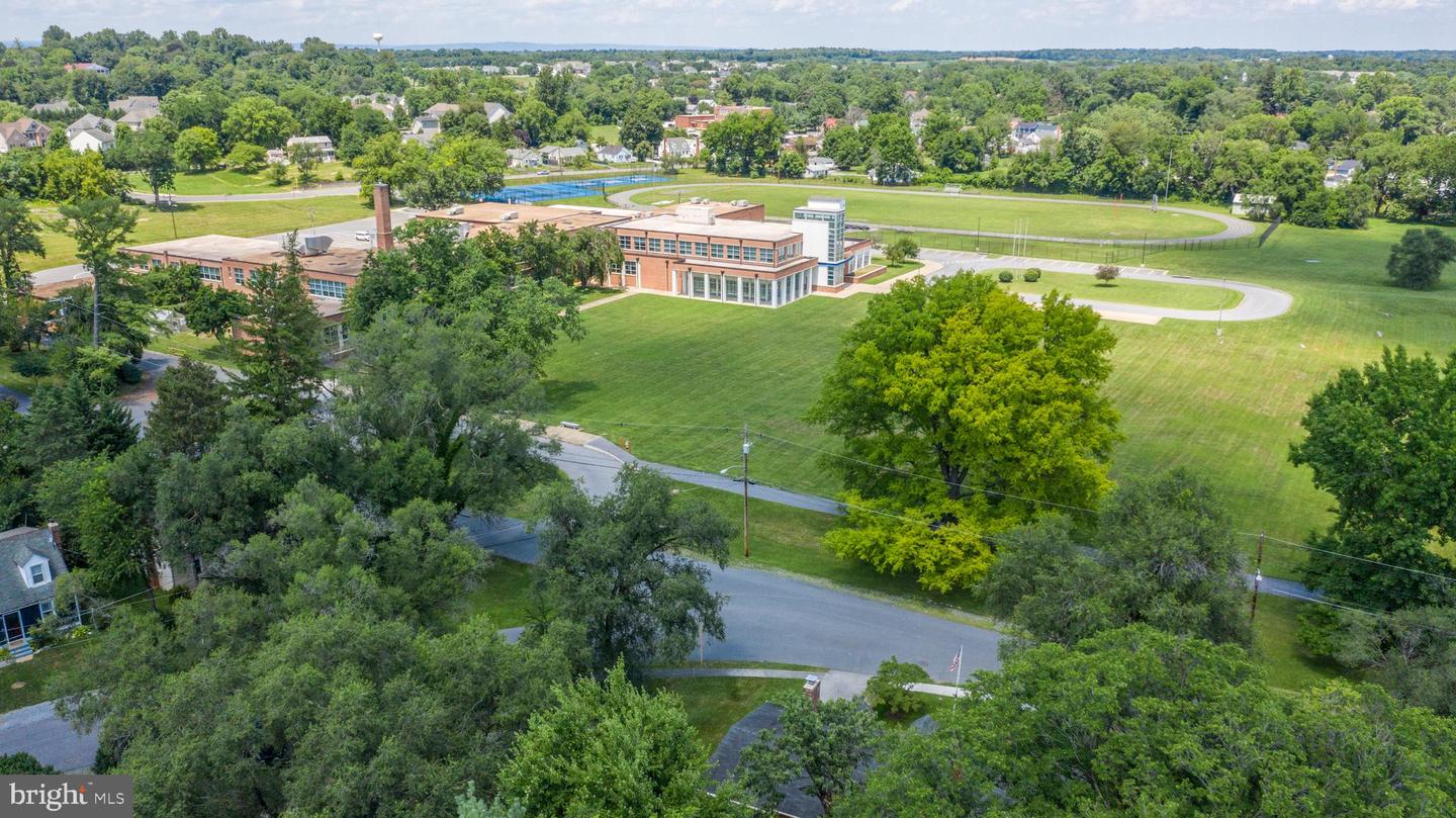 138 Rosemont CIRCLE