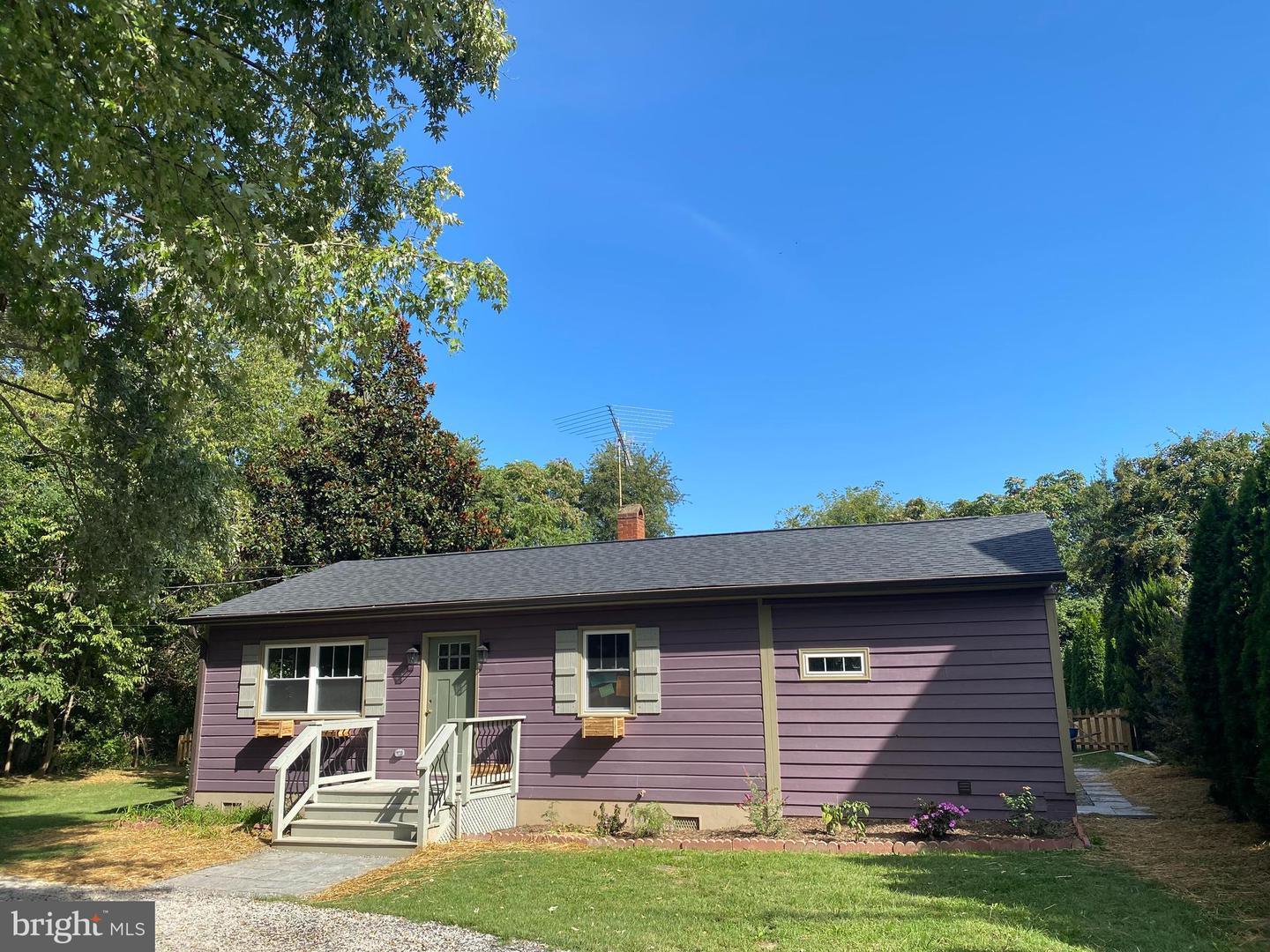 6939 Lord Fairfax HIGHWAY