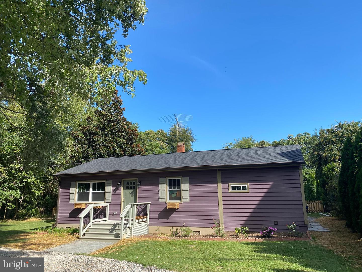 6939 Lord Fairfax HIGHWAY