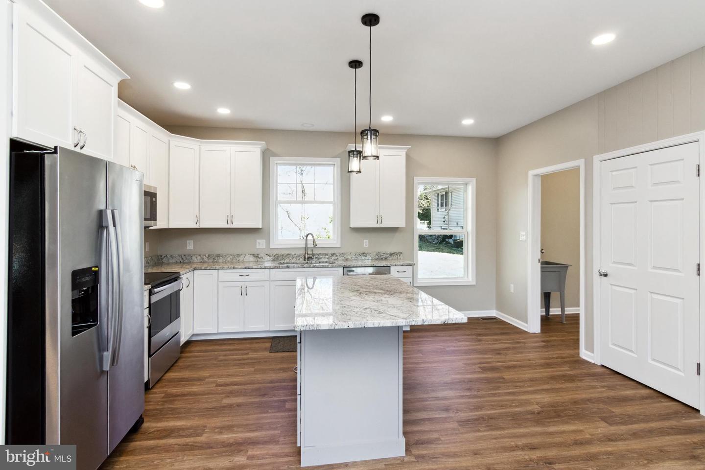 9 E Sharon Drive DRIVE