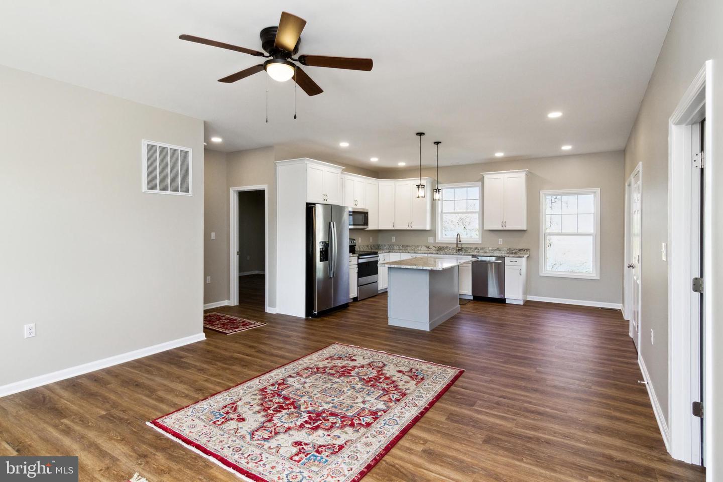 9 E Sharon Drive DRIVE