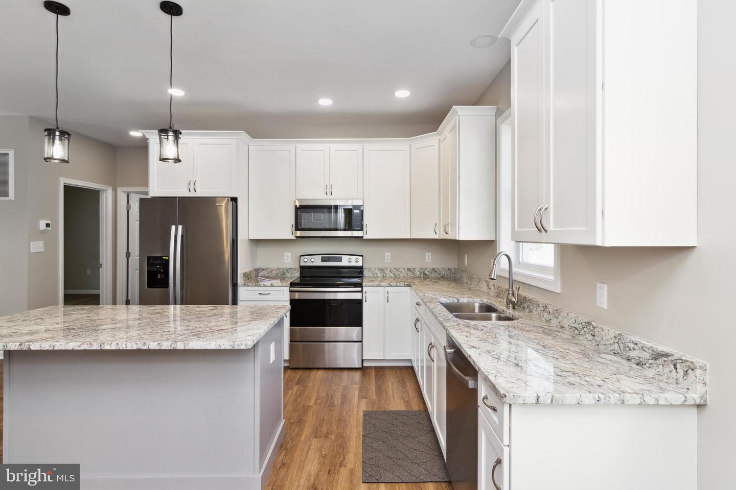 9 E Sharon Drive DRIVE