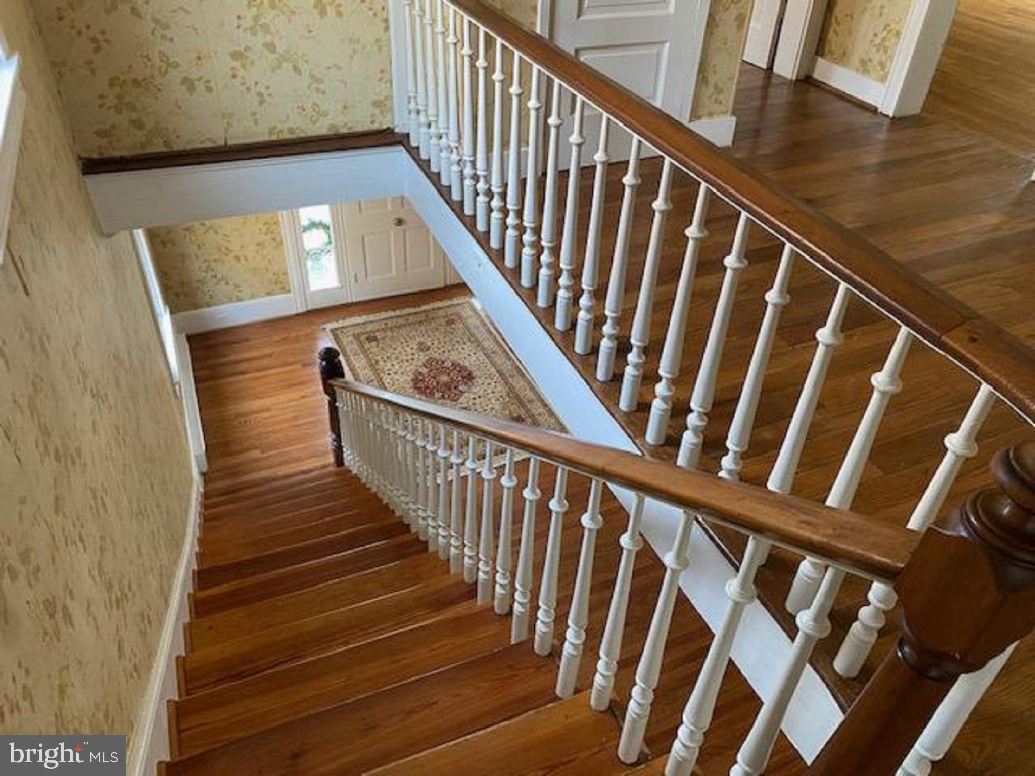19 E Main STREET