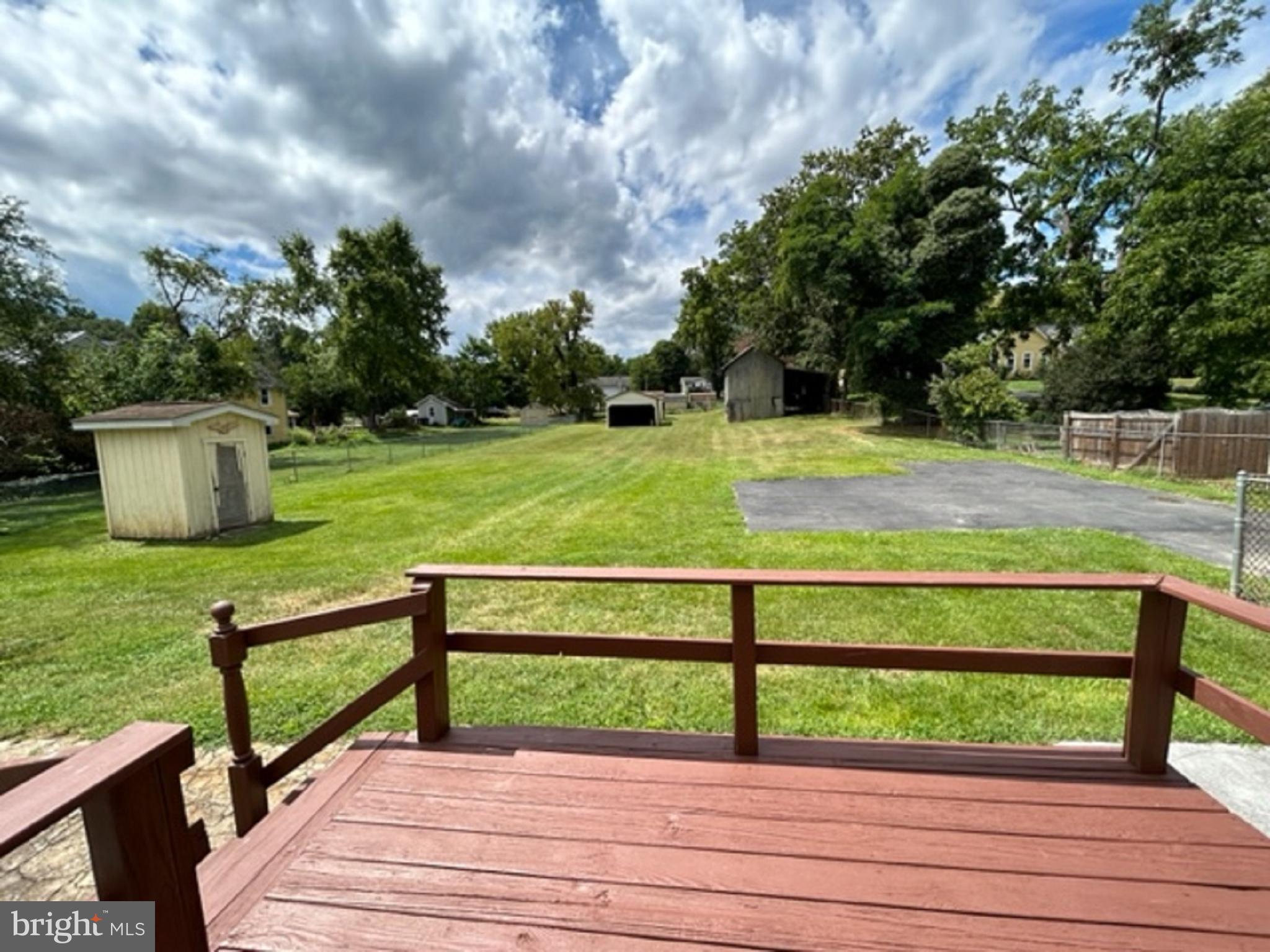 19 E Main STREET