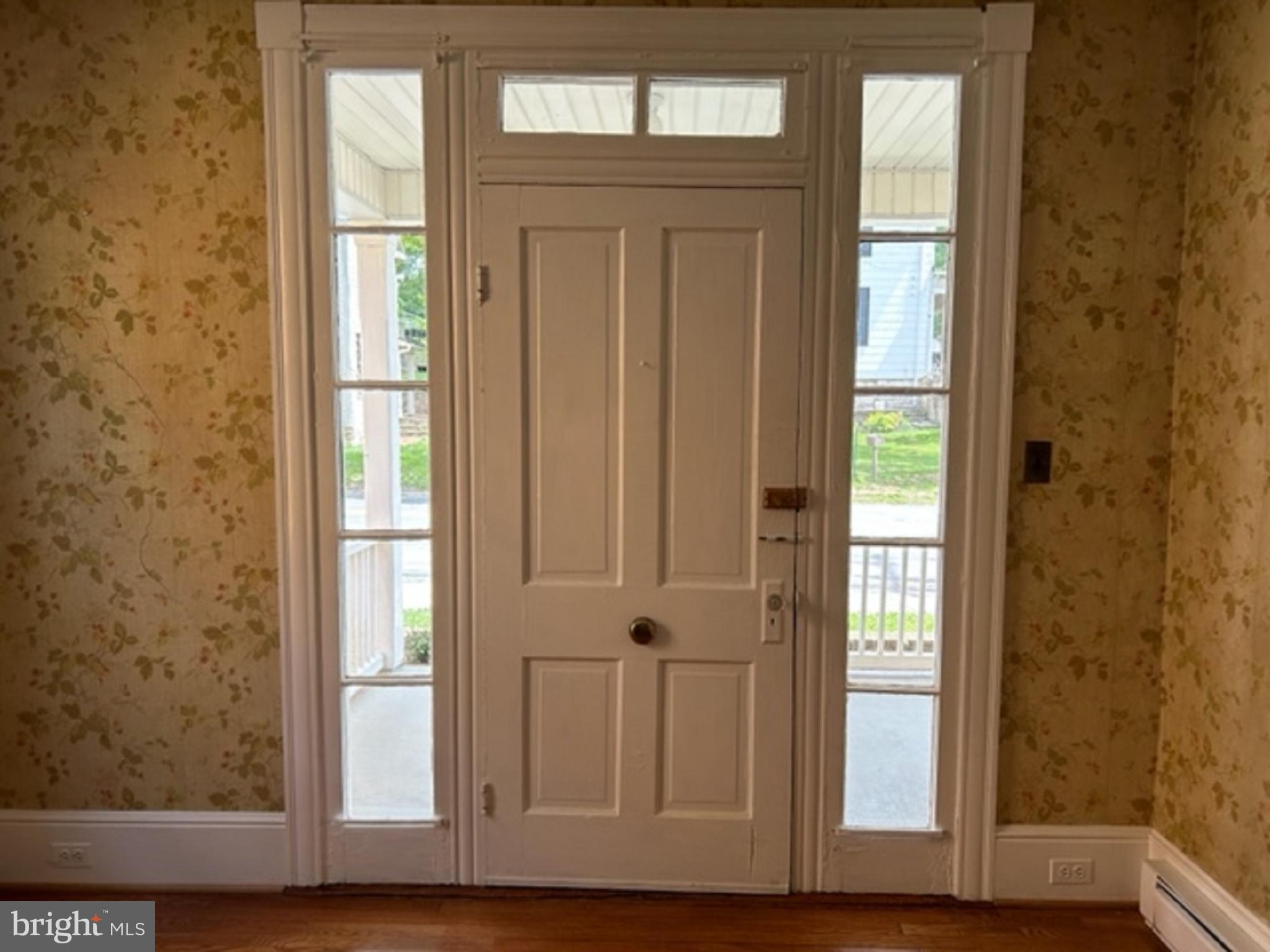 19 E Main STREET