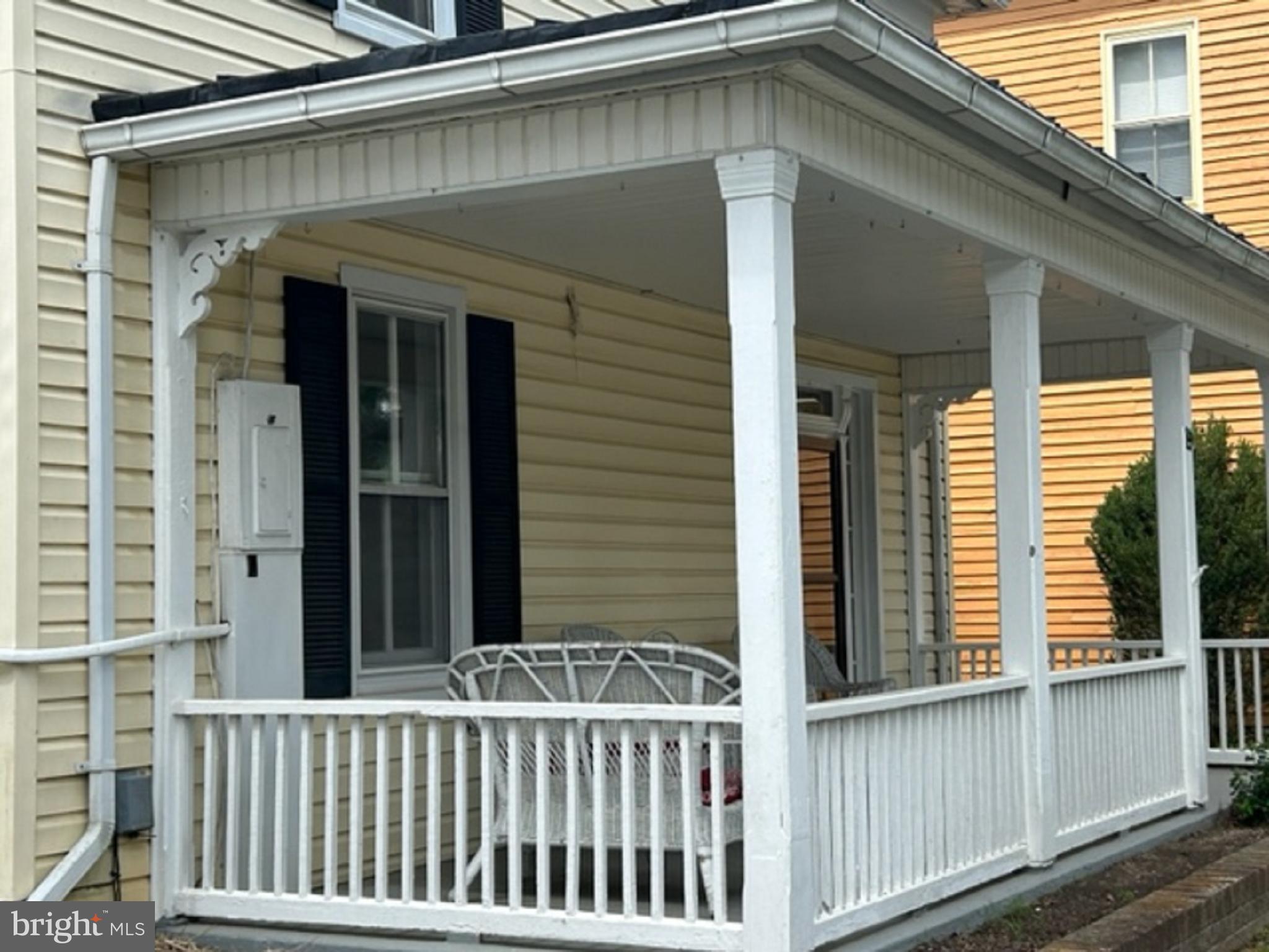 19 E Main STREET