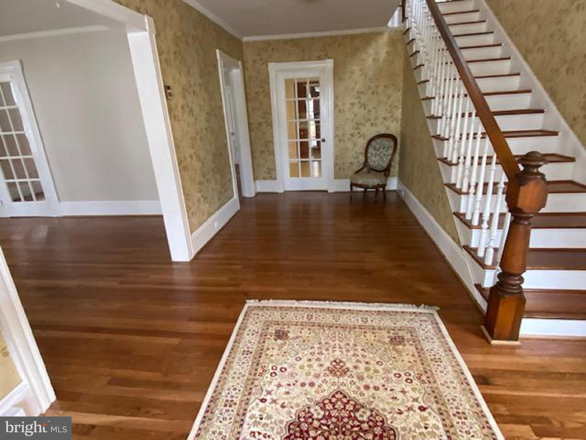 19 E Main STREET