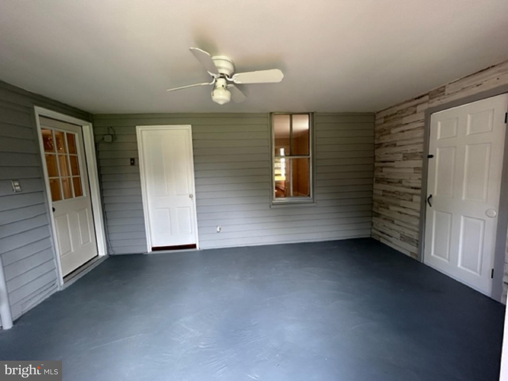 19 E Main STREET
