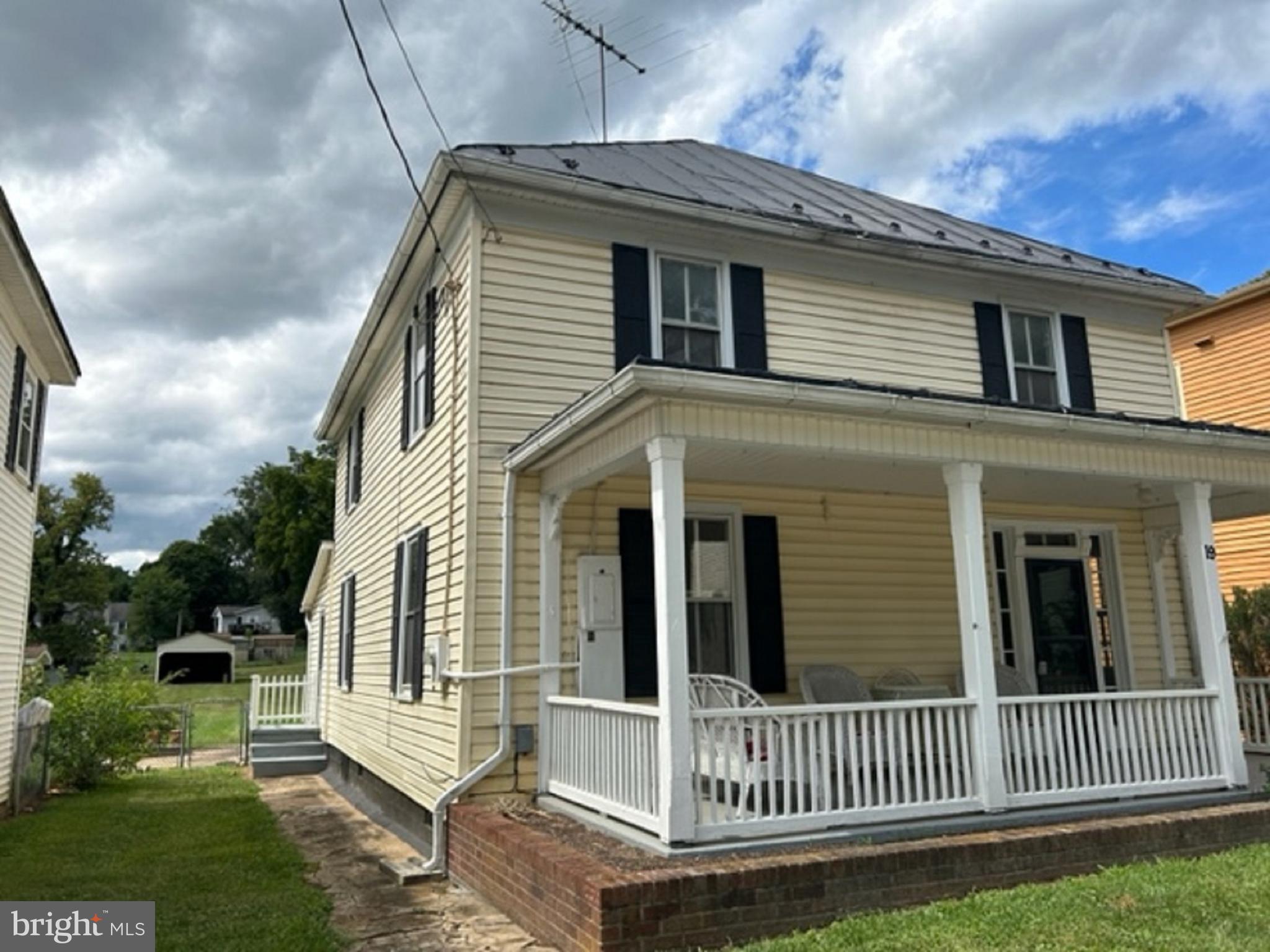 19 E Main STREET