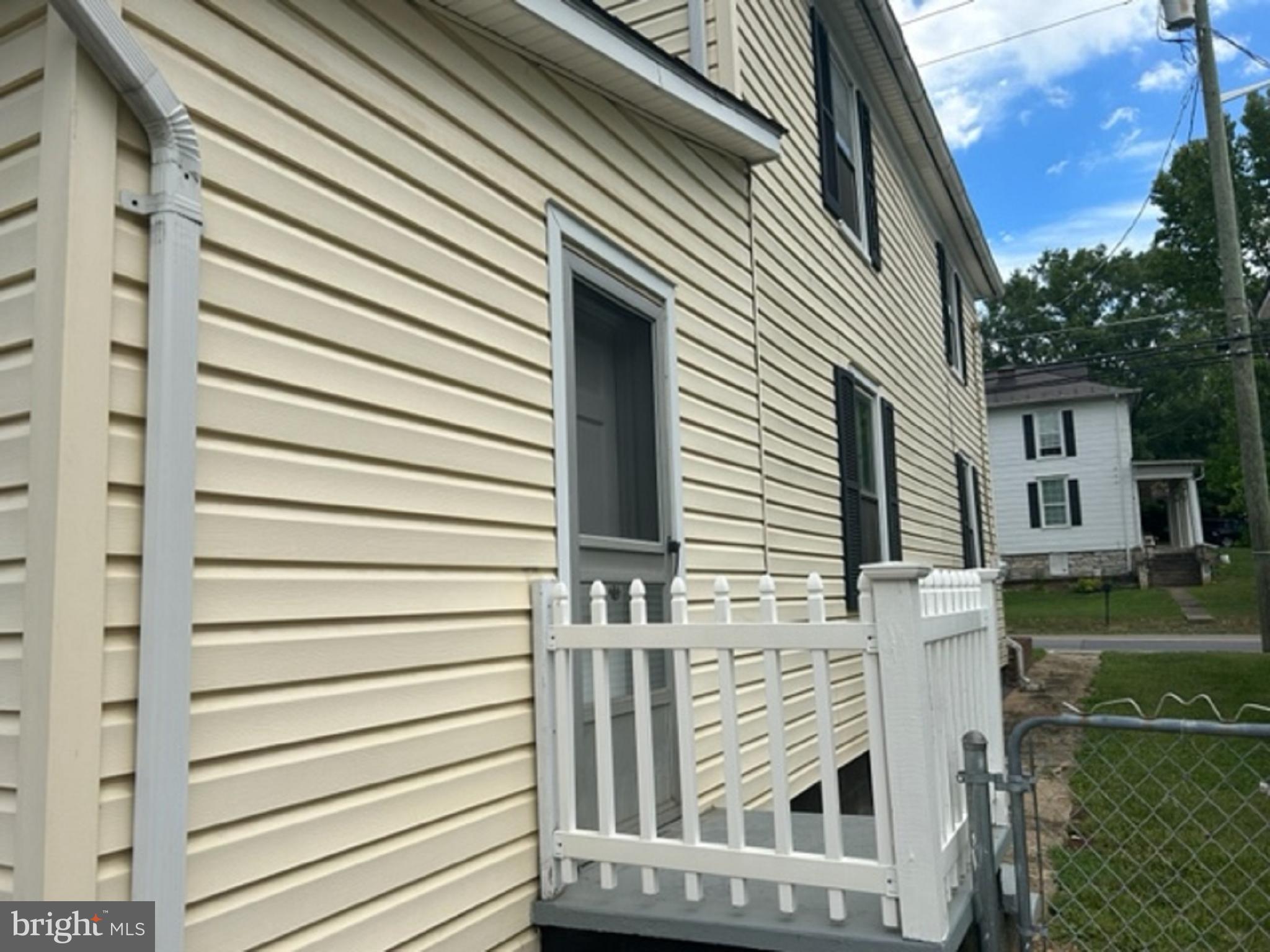 19 E Main STREET