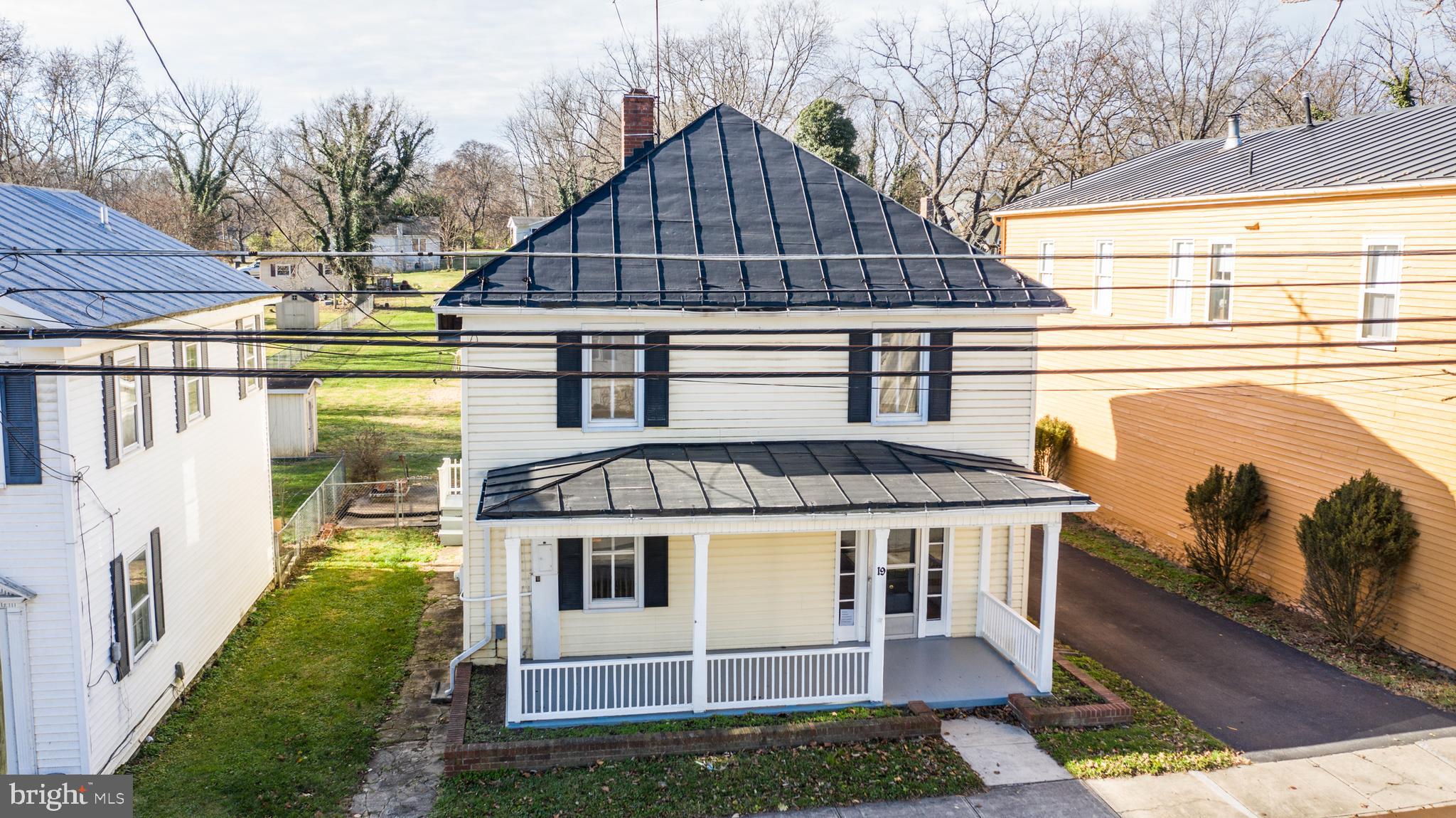 19 E Main STREET