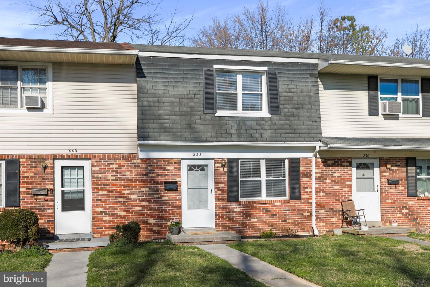 228 Cameron STREET