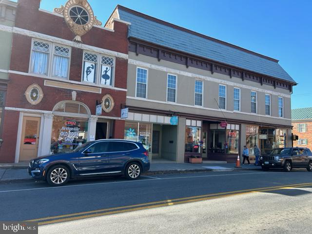 211 E Main STREET