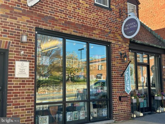 211 E Main STREET
