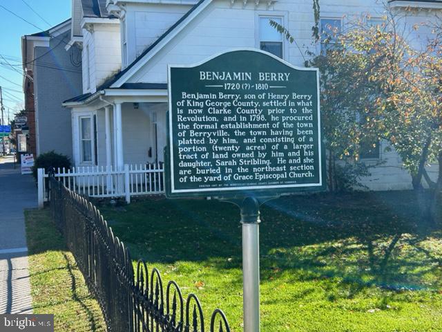 211 E Main STREET