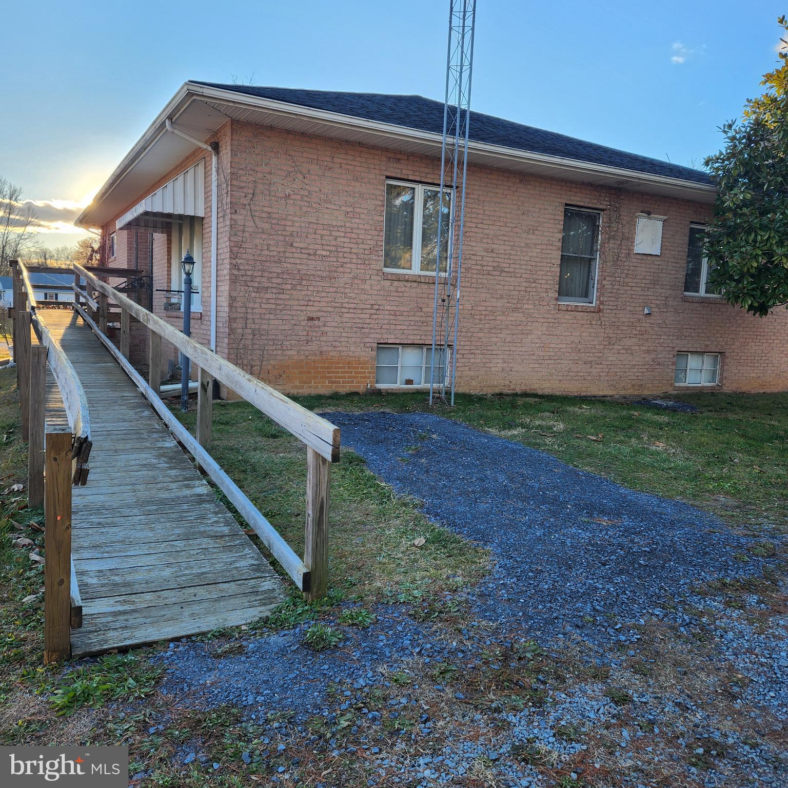 211 W Main STREET