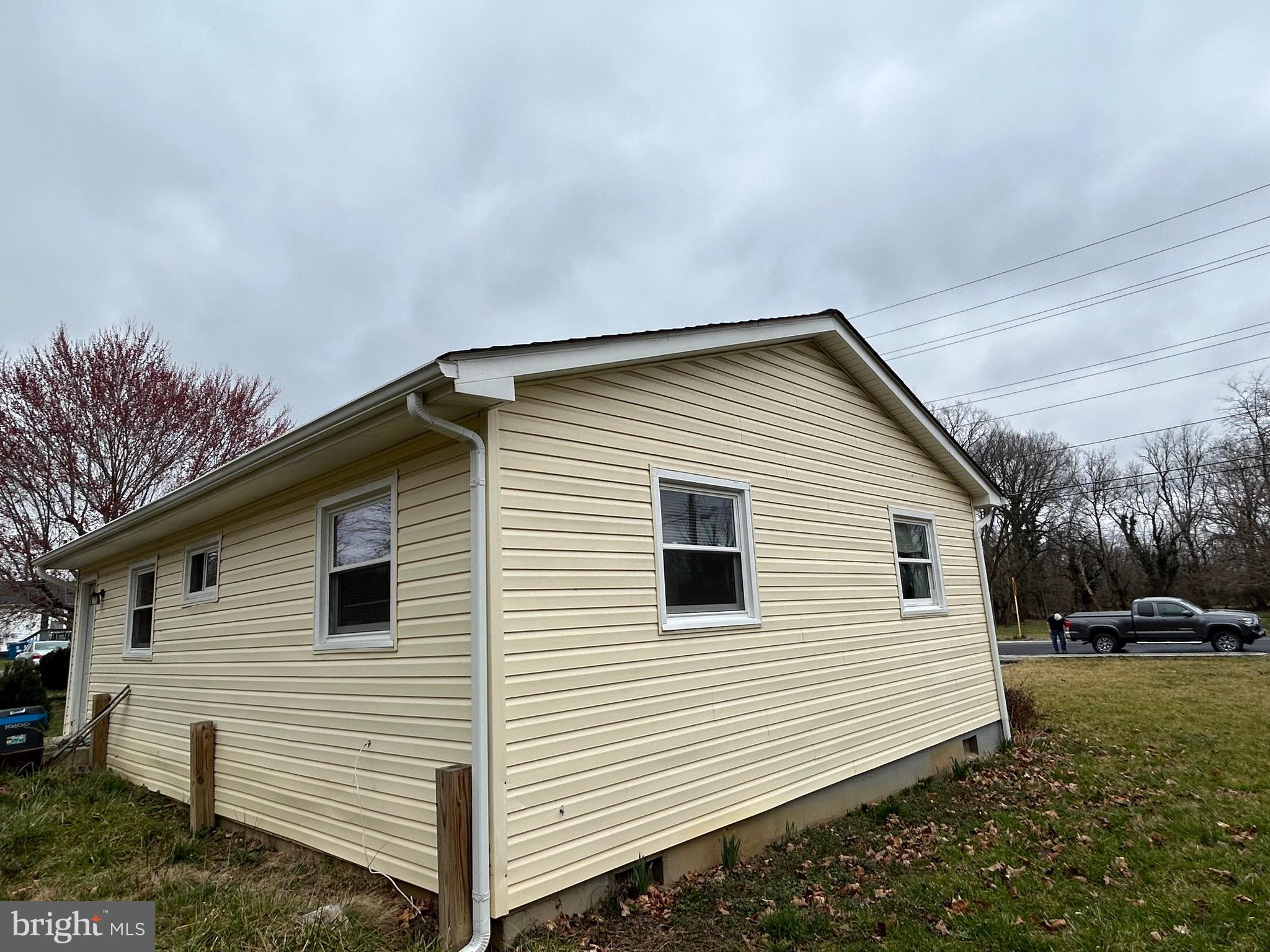 219 Josephine St