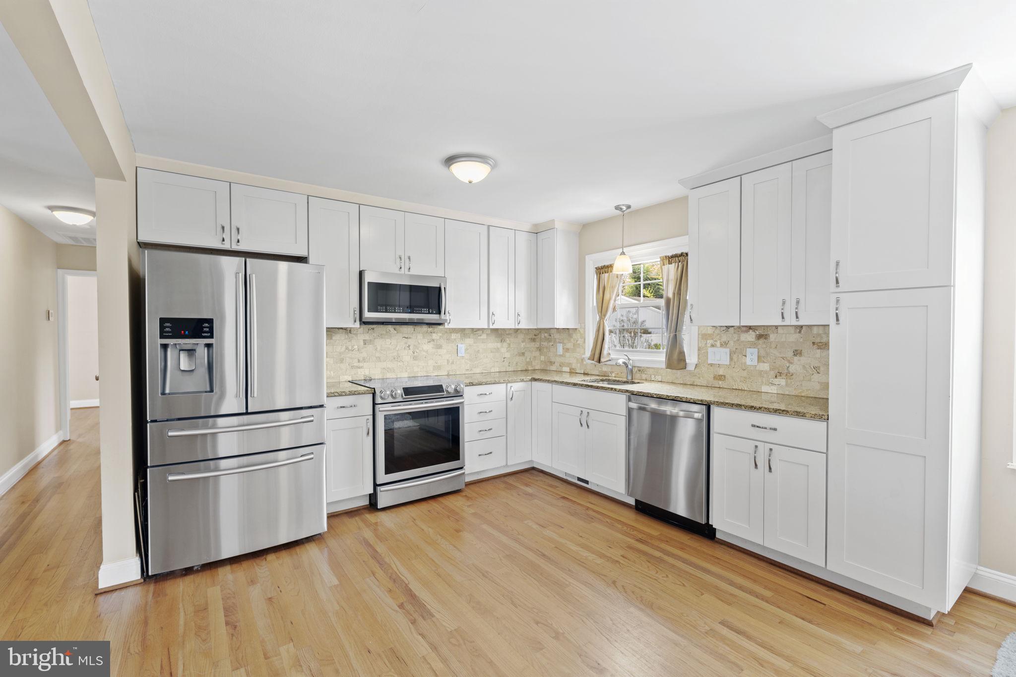 15 Lincoln Ave