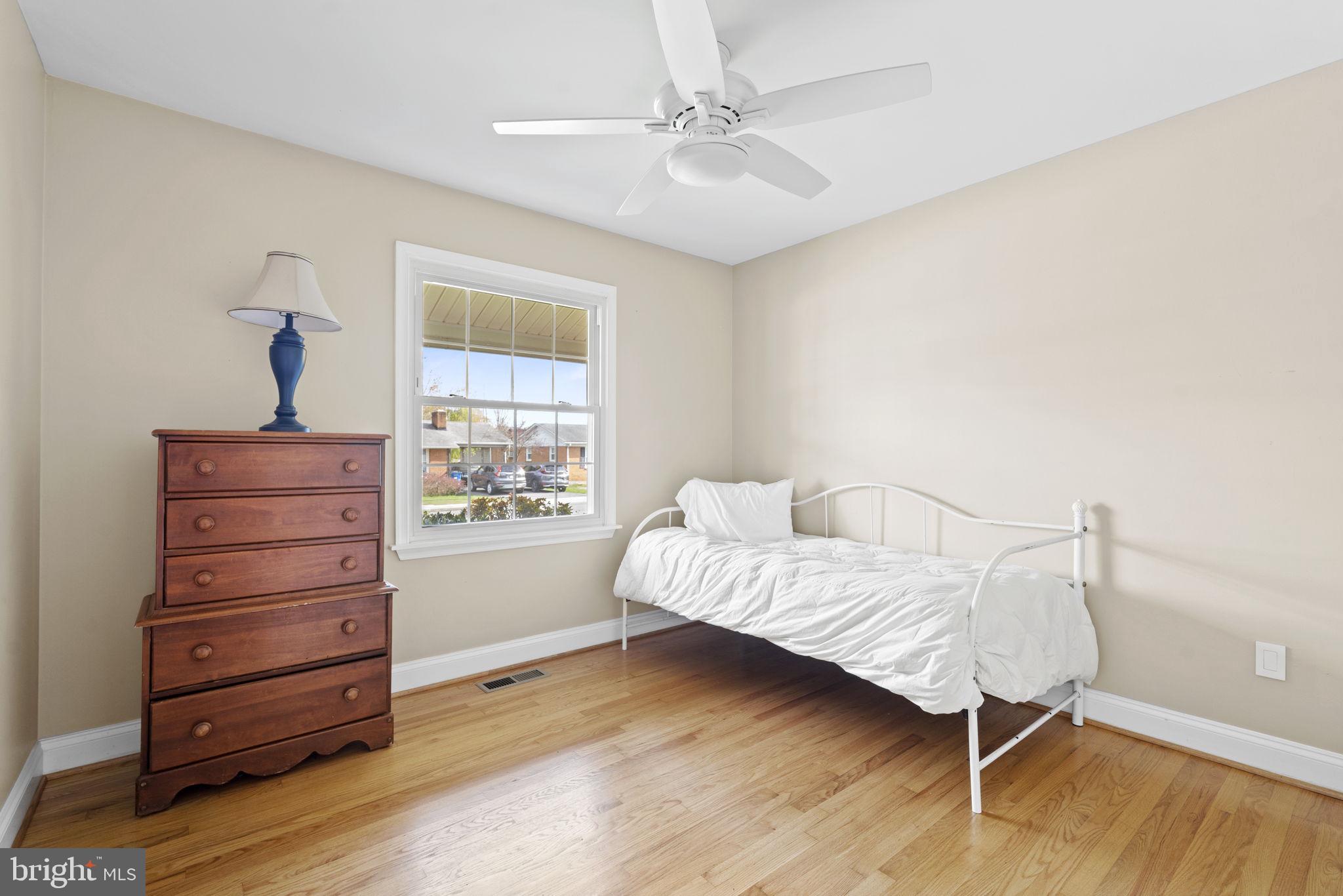15 Lincoln Ave