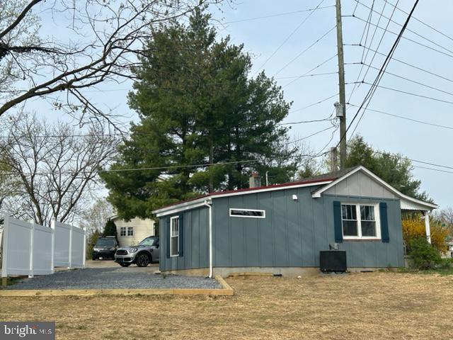 103 N Greenway Ave