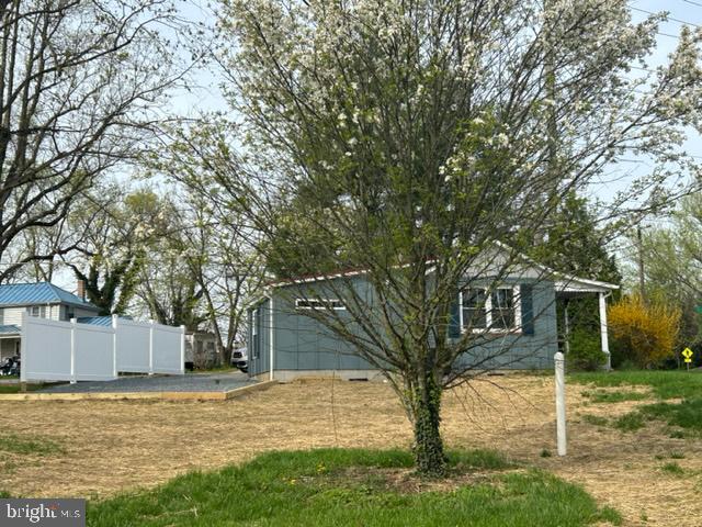 103 N Greenway Ave
