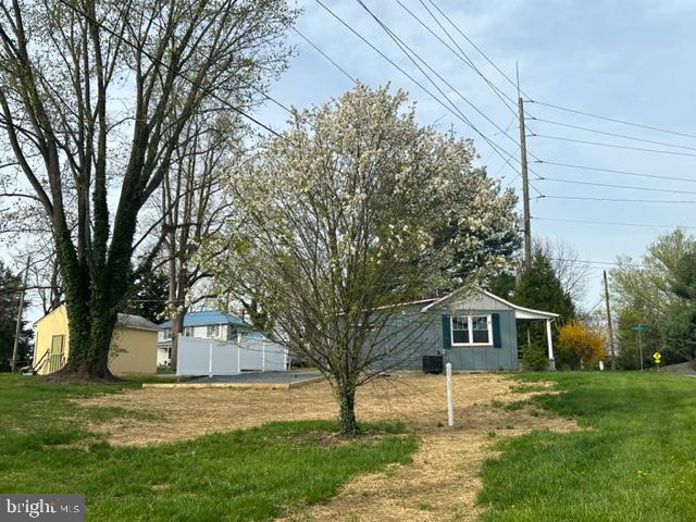 103 N Greenway Ave