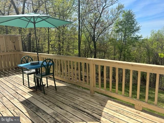 277 Pine Crest Ln