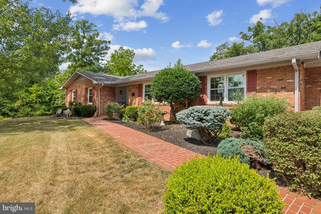 1190 Gun Barrel Rd