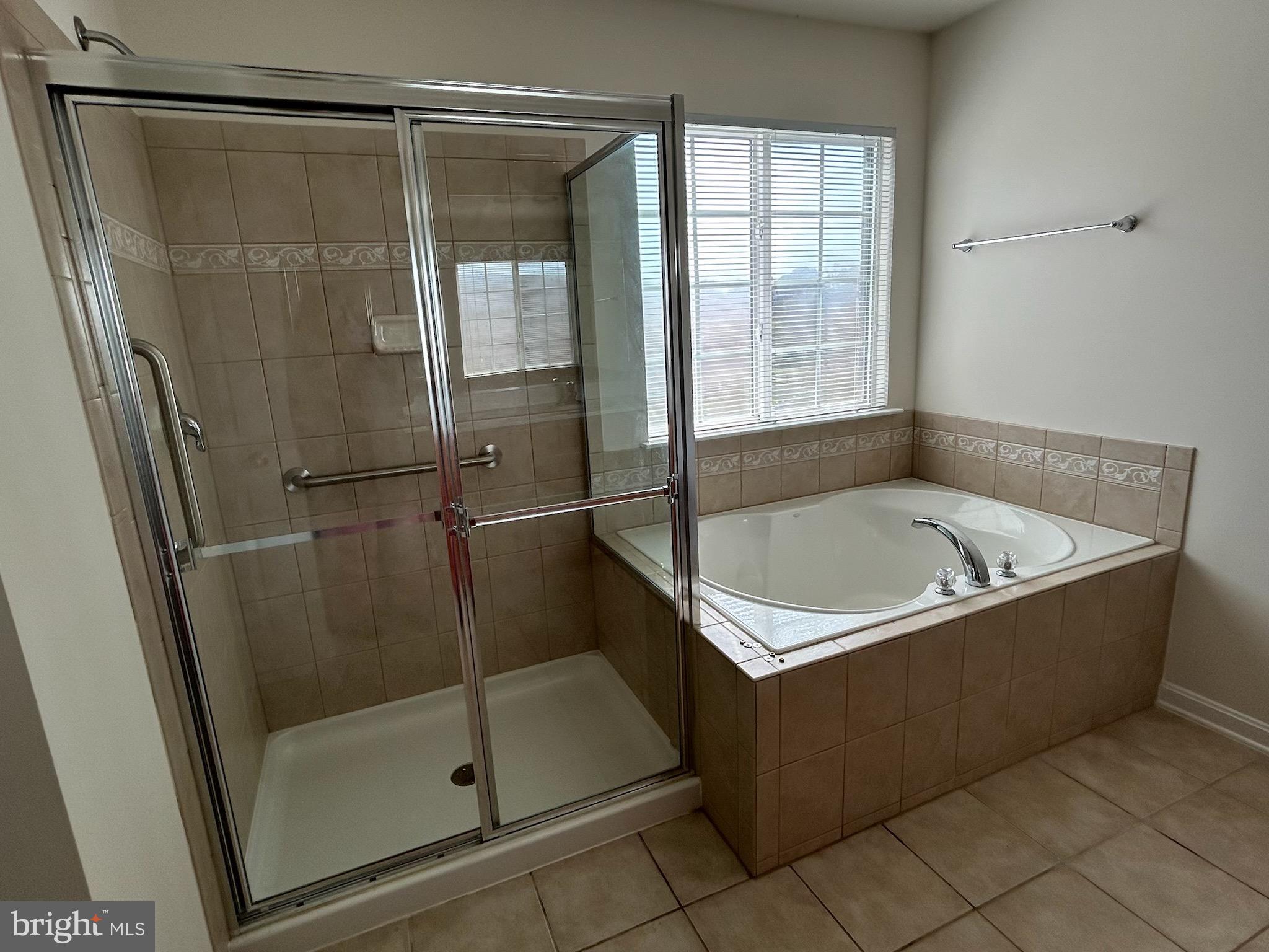 121 Roseville Ct
