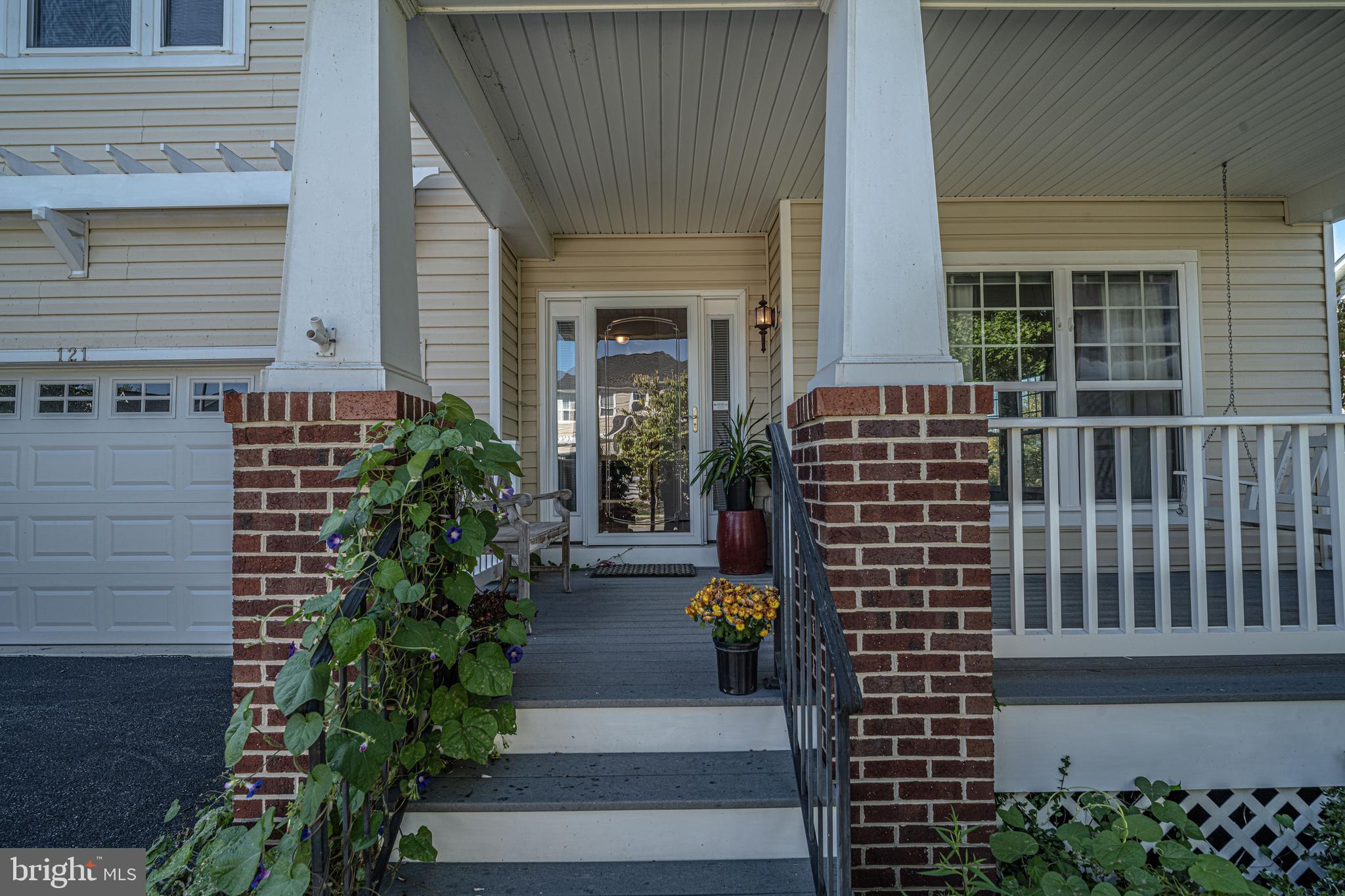 121 Roseville Ct