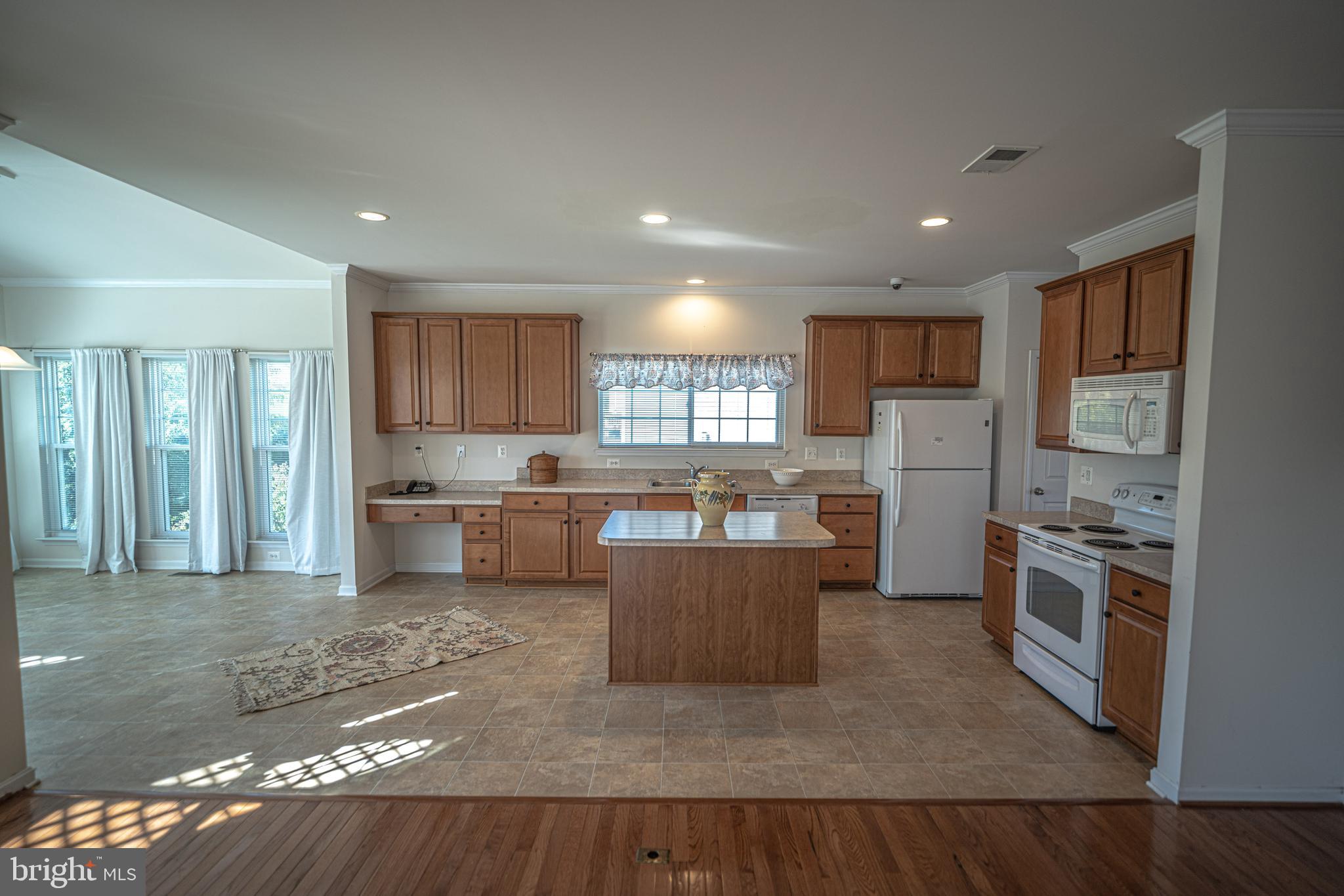 121 Roseville Ct