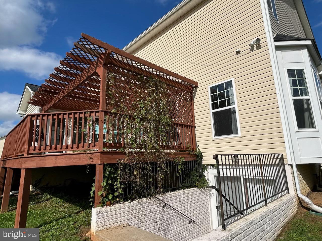 121 Roseville Ct