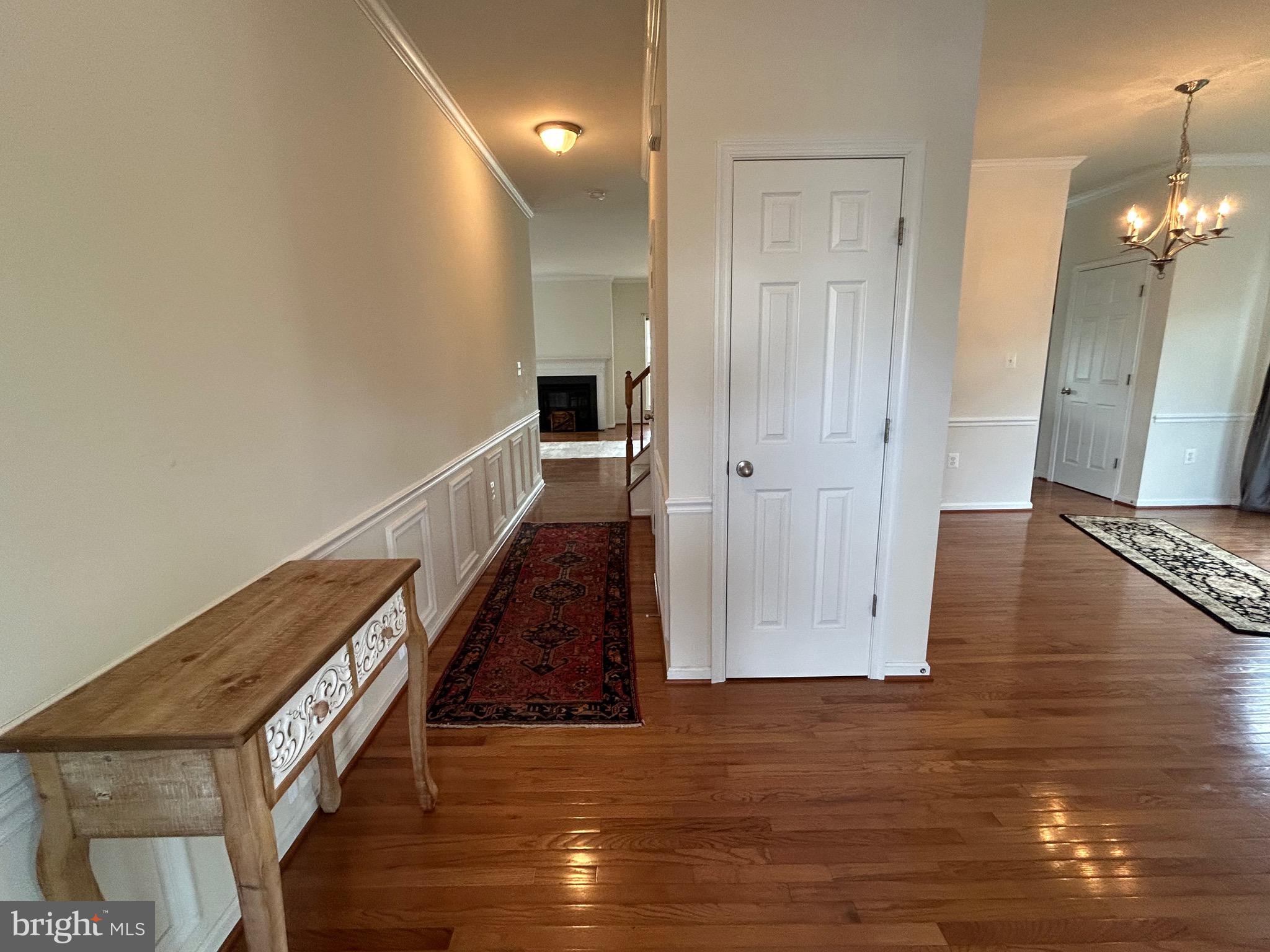121 Roseville Ct