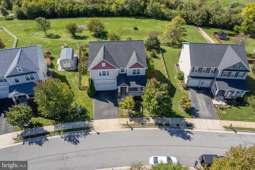 121 Roseville Ct
