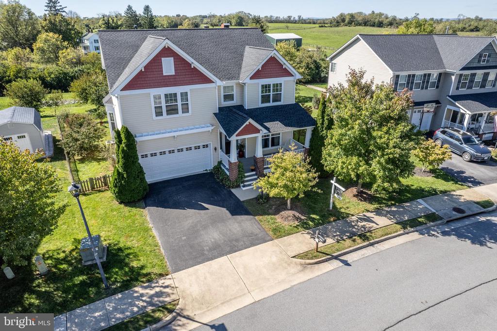 121 Roseville Ct