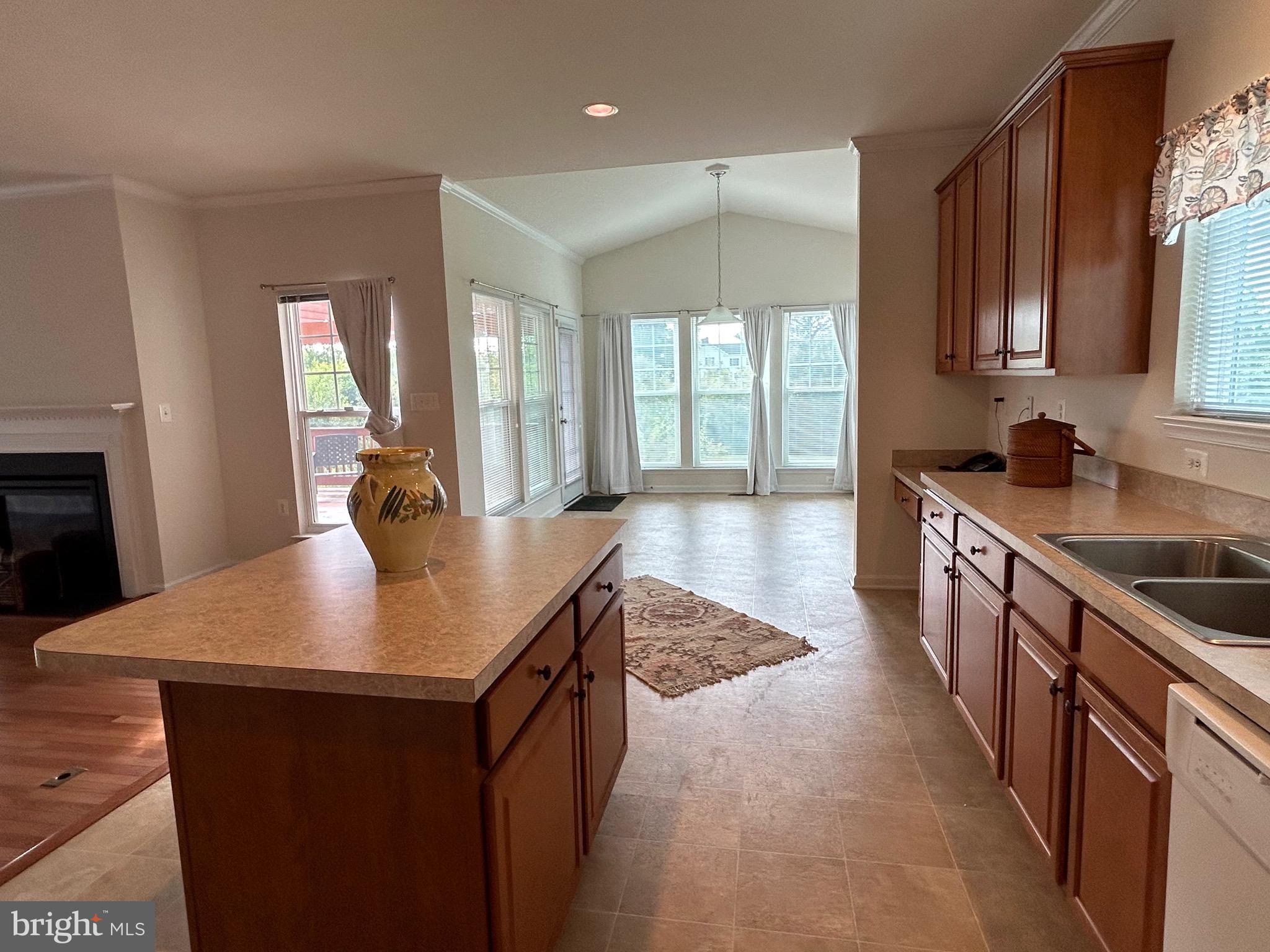 121 Roseville Ct