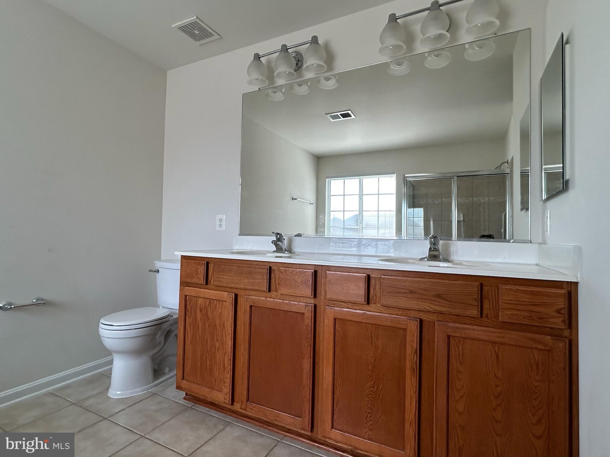 121 Roseville Ct