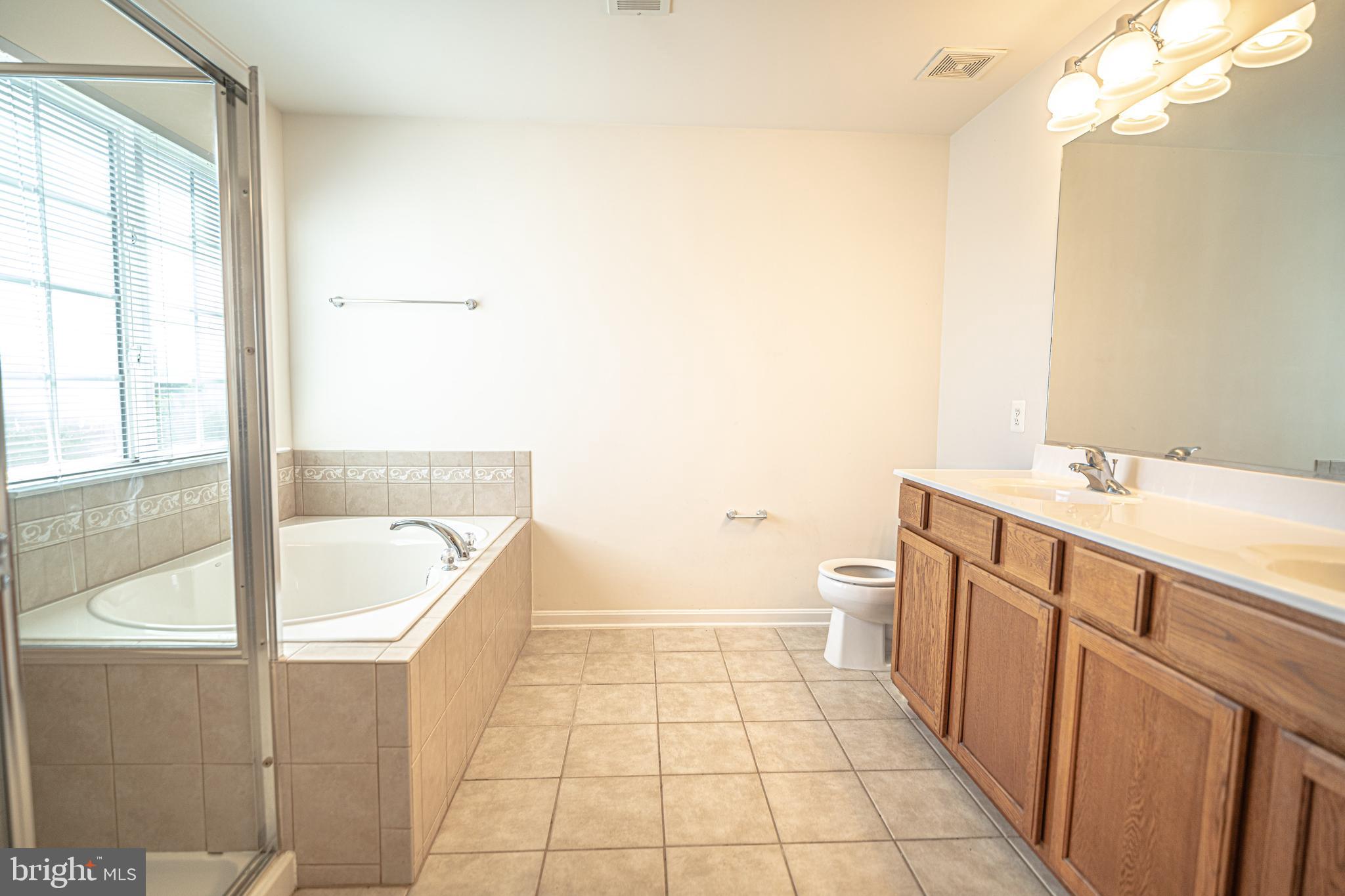 121 Roseville Ct