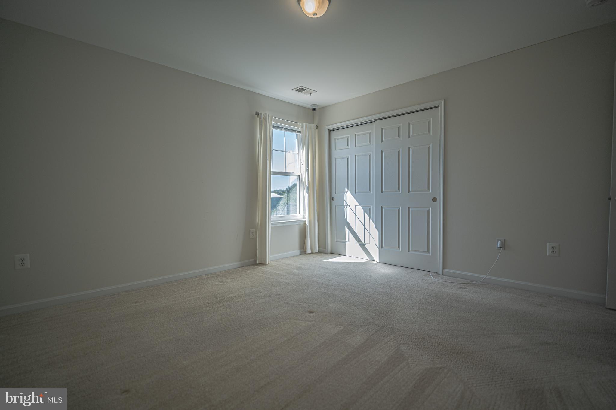 121 Roseville Ct