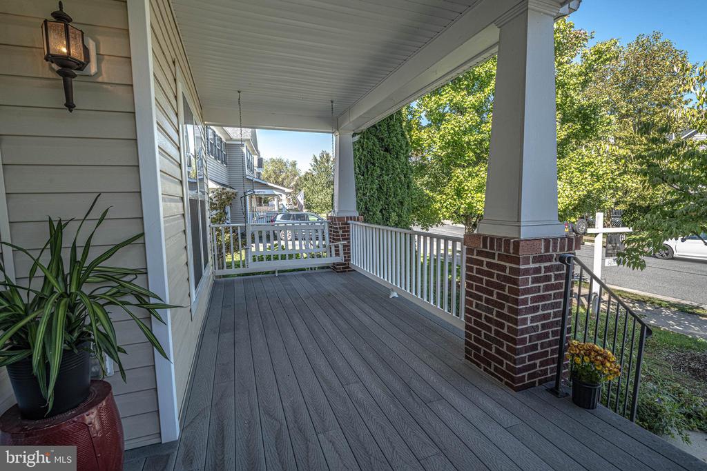 121 Roseville Ct