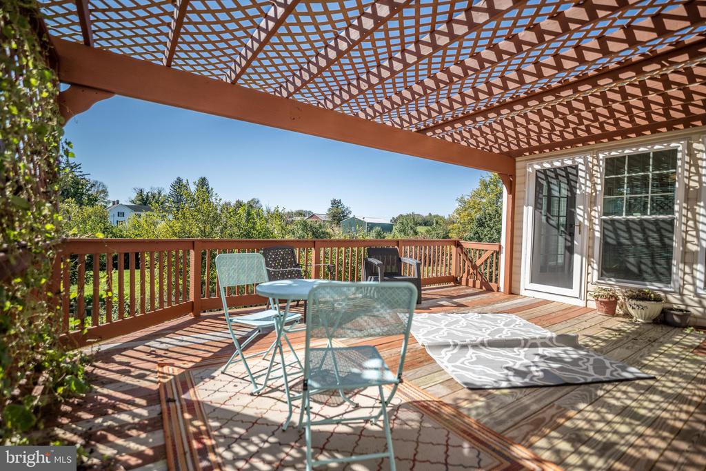 121 Roseville Ct